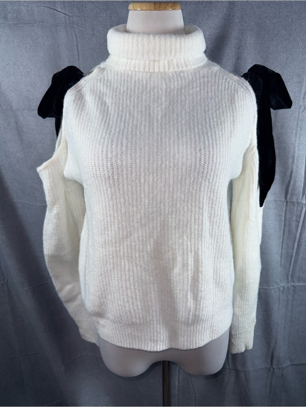 2469-VENUS White Cold-Shoulder Turtleneck Sweater with Black Bow Accents